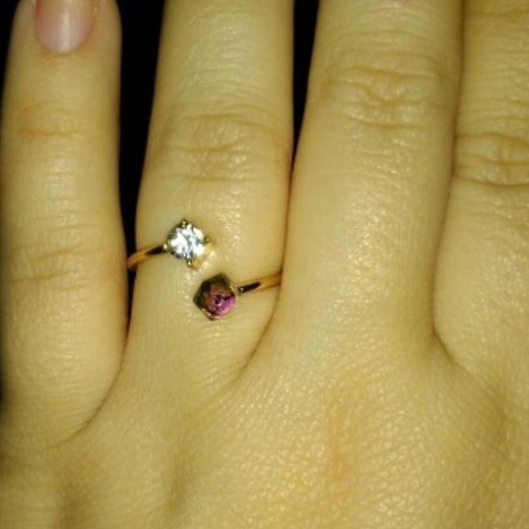 🌹18K Rose Gold Fashion Ring with Two CZ Stones🌹 - Picture 2 of 4